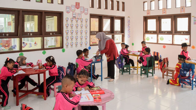 Menjadikan Sekolah Dasar Sebagai Rumah Kedua bagi Anak